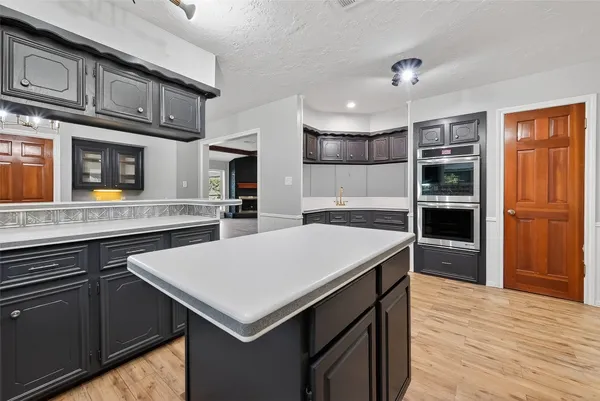 $359,000 | 925 Manchester Drive, Conroe, TX 77304