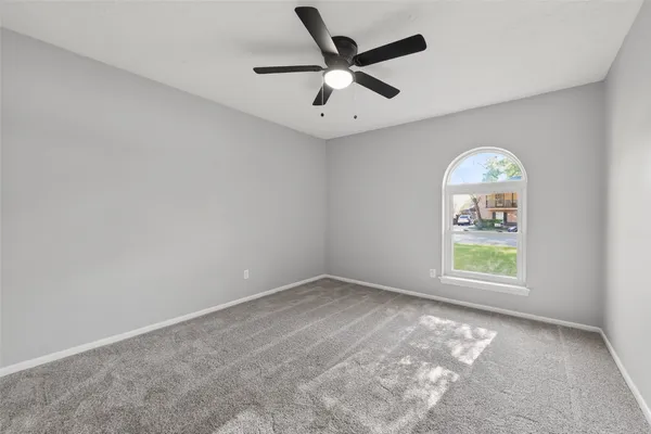 $359,000 | 925 Manchester Drive, Conroe, TX 77304