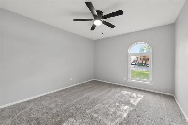 $359,000 | 925 Manchester Drive, Conroe, TX 77304