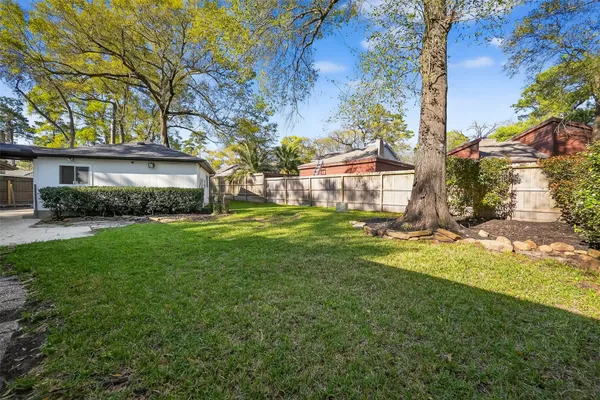 $359,000 | 925 Manchester Drive, Conroe, TX 77304