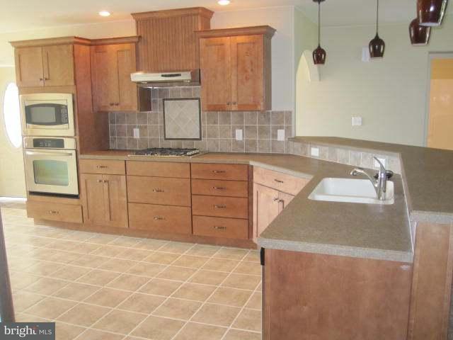 433 Meeting House Spring Road Carlisle, PA 17013 - Photo 6 of 25 Gallery Image 6