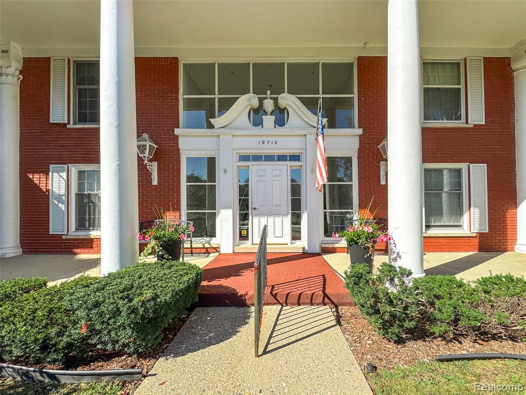 19710 West 13 Mile Road, Unit 108 Beverly Hills, MI 48025 - Photo 39 of 48