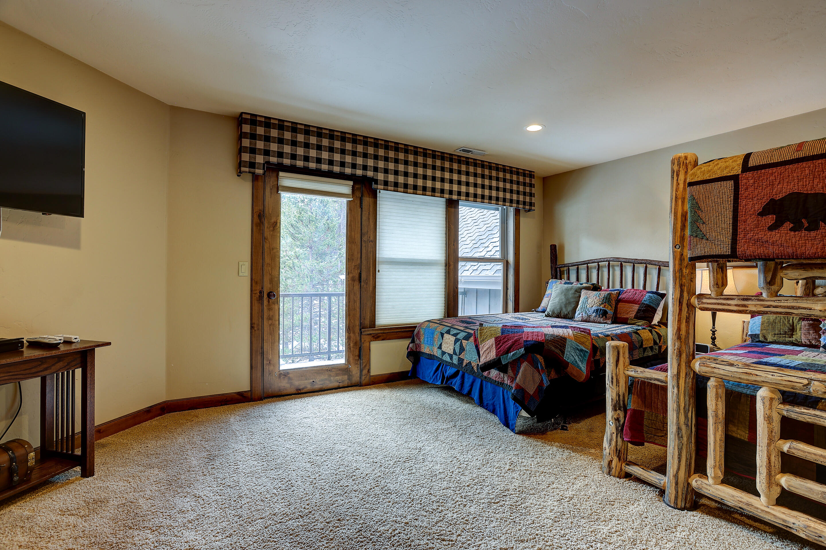 56457 Sunstone Loop Bend, OR 97707 - Photo 29 of 38 56457 Sunstone Loop-43