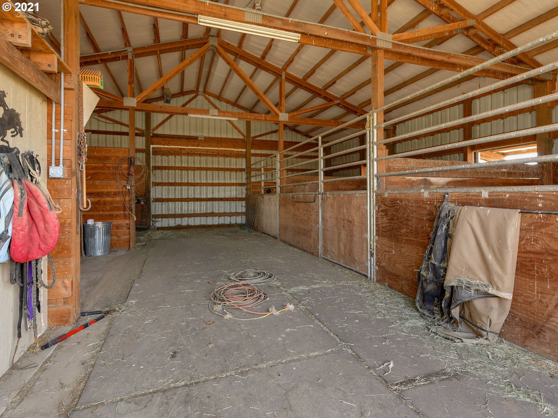 5171 South Elliott Prairie Road Woodburn, OR 97071 - Photo 29 of 32 a view of a room with stairs