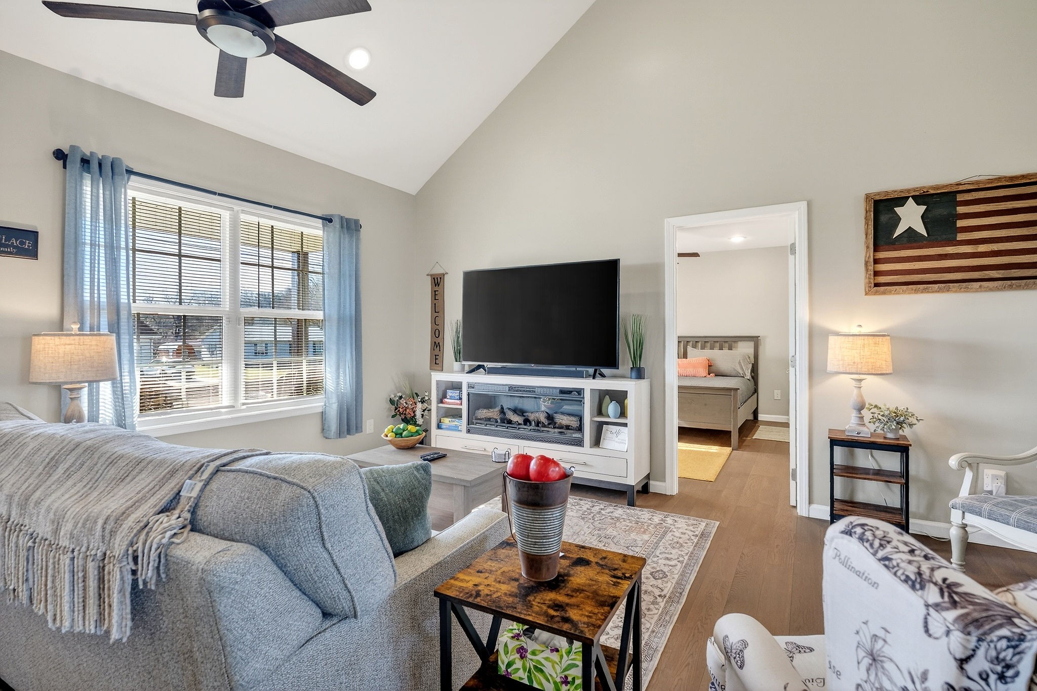 1663 Parker Road Sparta, TN 38583 - Photo 6 of 30 a living room with furniture and a flat screen tv