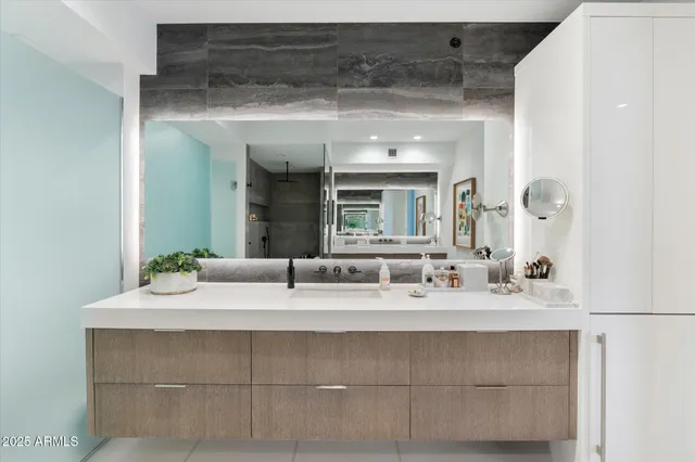 $10,000 | 7180 East Kierland Boulevard, Unit 408, Scottsdale, AZ 85254