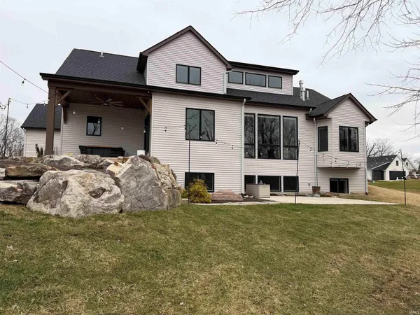$879,900 | 16467 Quarry Boulevard, Huntertown, IN 46748