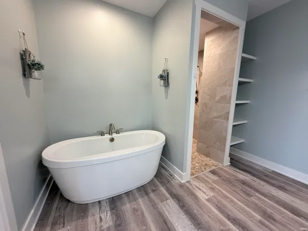 $879,900 | 16467 Quarry Boulevard, Huntertown, IN 46748