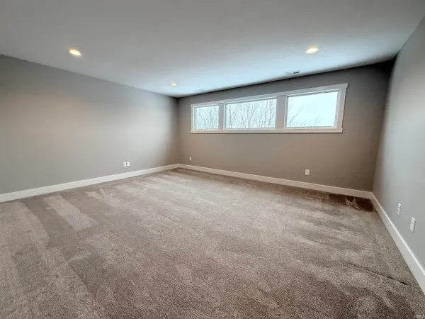 $879,900 | 16467 Quarry Boulevard, Huntertown, IN 46748