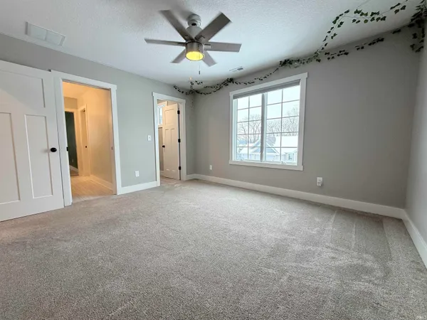 $879,900 | 16467 Quarry Boulevard, Huntertown, IN 46748