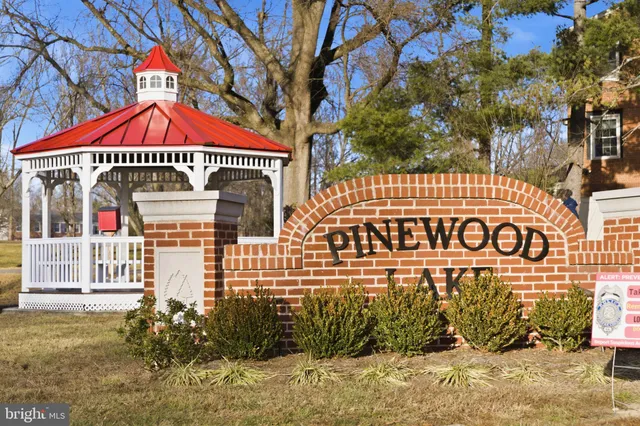 $529,900 | 7960 Central Park Circle, Alexandria, VA 22309