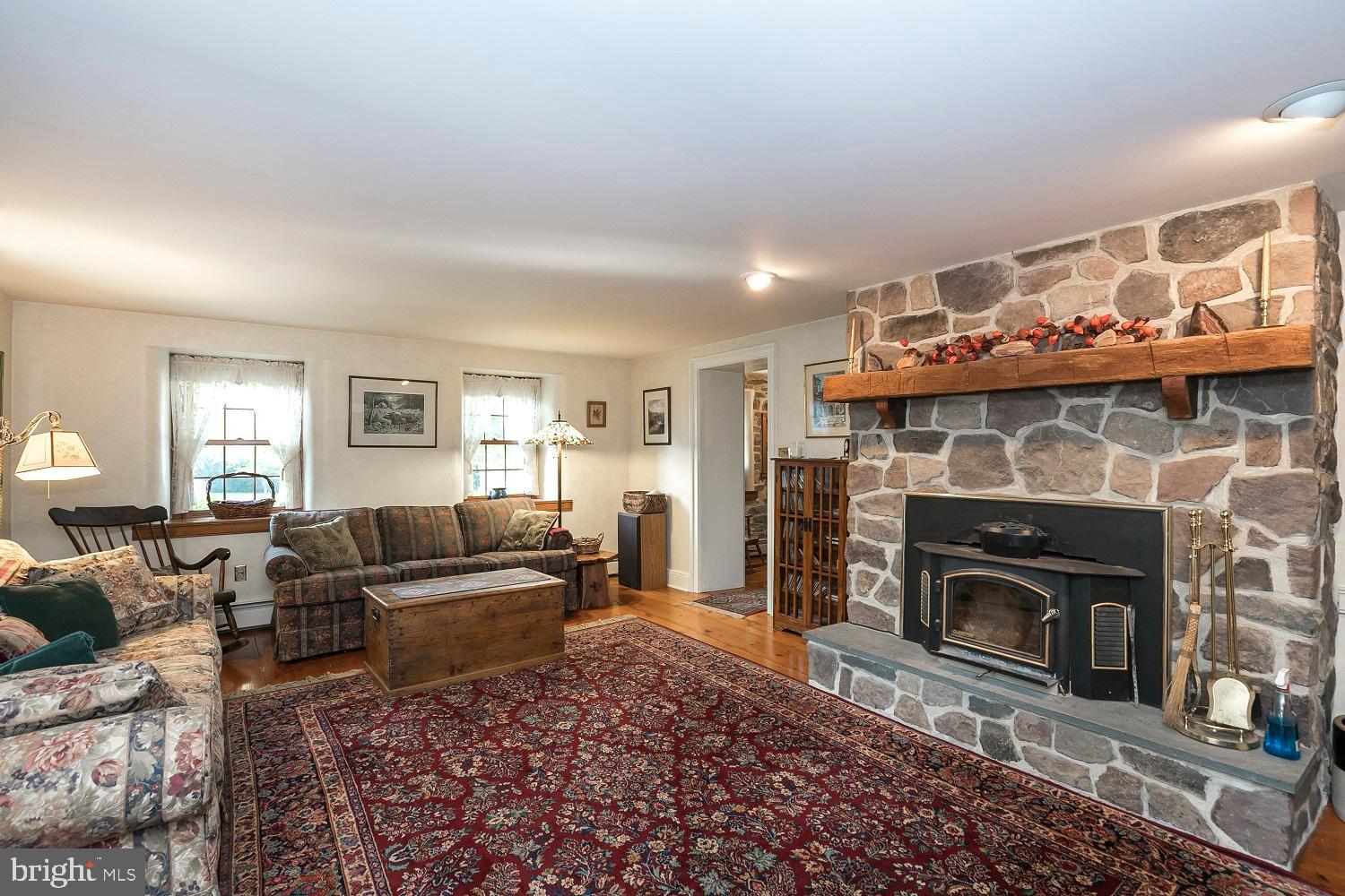 56 Little Road Perkiomenville, PA 18074 - Photo 14 of 59 Living room