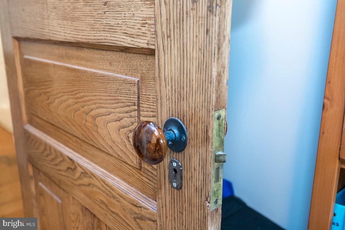 56 Little Road Perkiomenville, PA 18074 - Photo 21 of 59 Door and specialty doorknobs