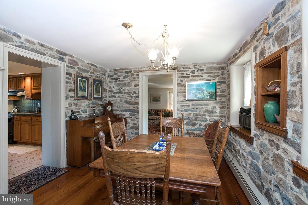 56 Little Road Perkiomenville, PA 18074 - Photo 10 of 59 Dining room