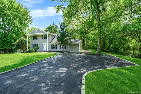 $649,999 | 4 Evans Street, Coram, NY 11727