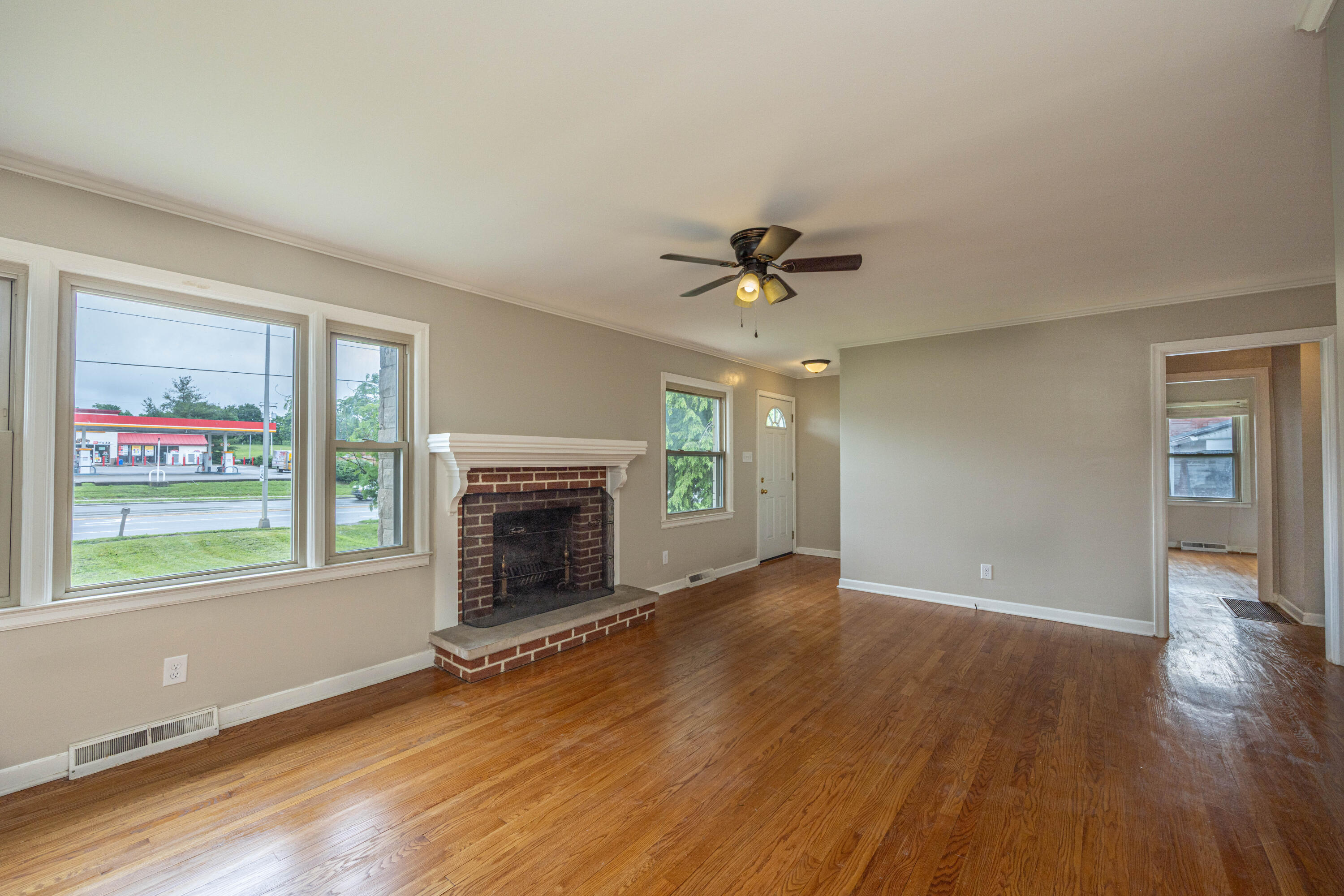 3970 Lexington Road Paris, KY 40361 - Photo 9 of 44 5B5A4572