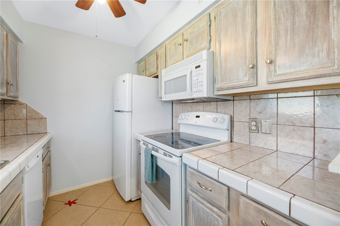 2003 North Fulton Beach Road, Unit 77 Rockport, TX 78382 - Photo 14 of 33