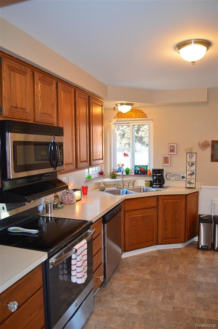 964 Juneau Road Ypsilanti, MI 48198 - Photo 3 of 39 3.JPG