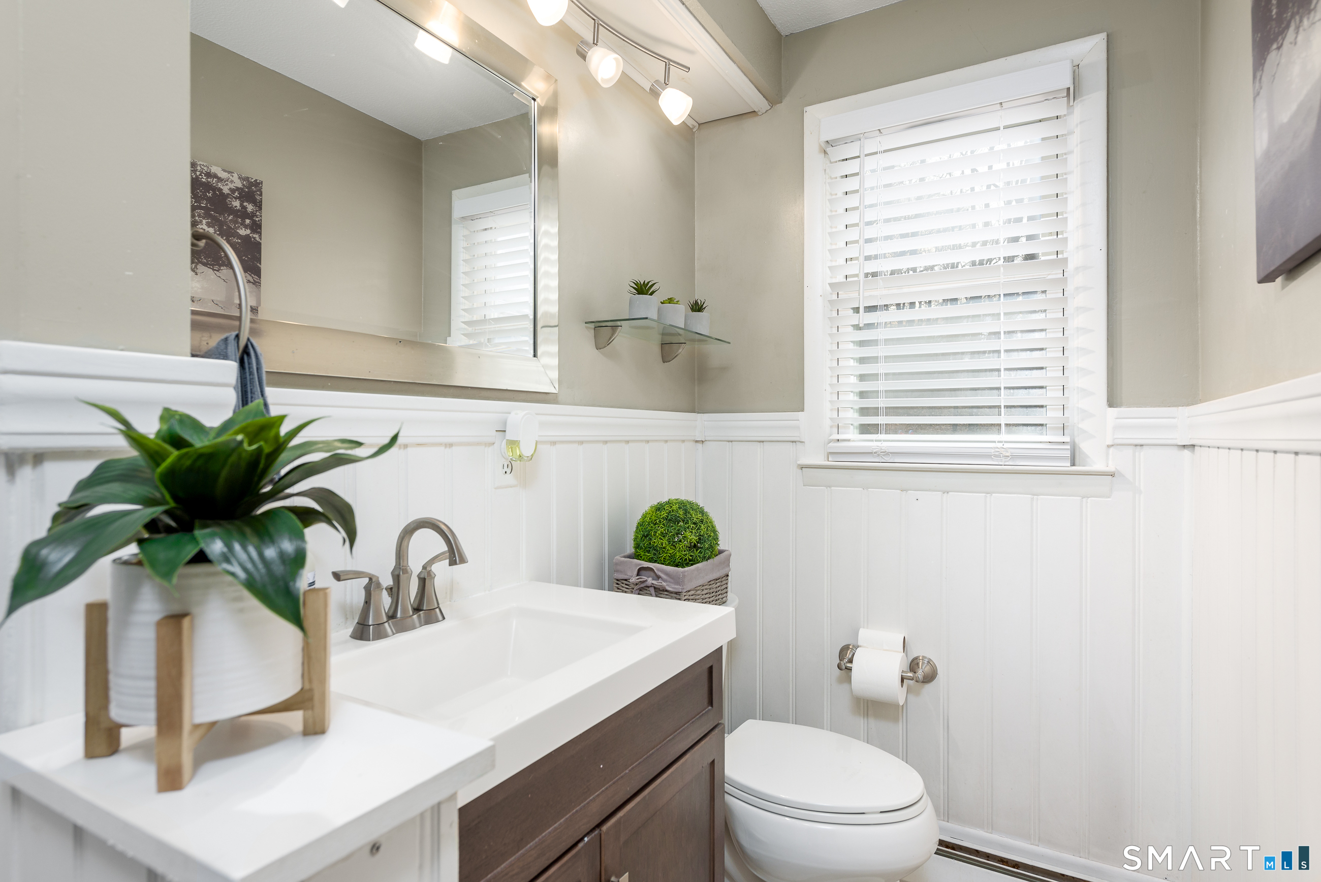 58 Hollow Brook Road Windsor, CT 06095 - Photo 13 of 40