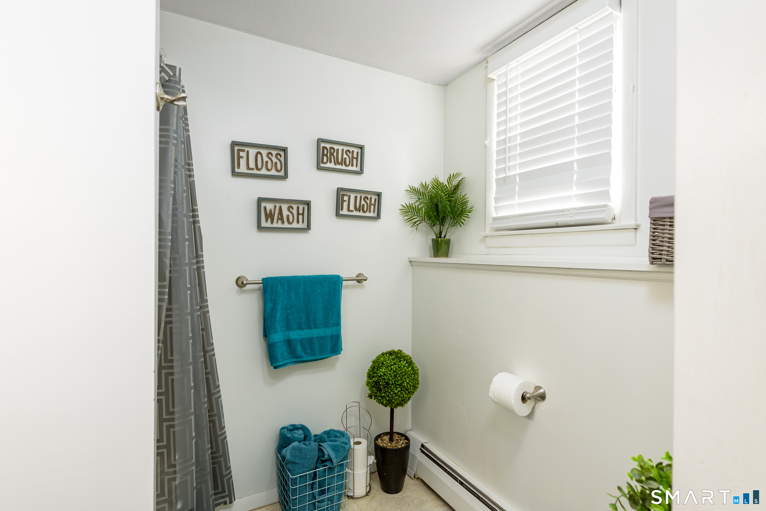 58 Hollow Brook Road Windsor, CT 06095 - Photo 33 of 40