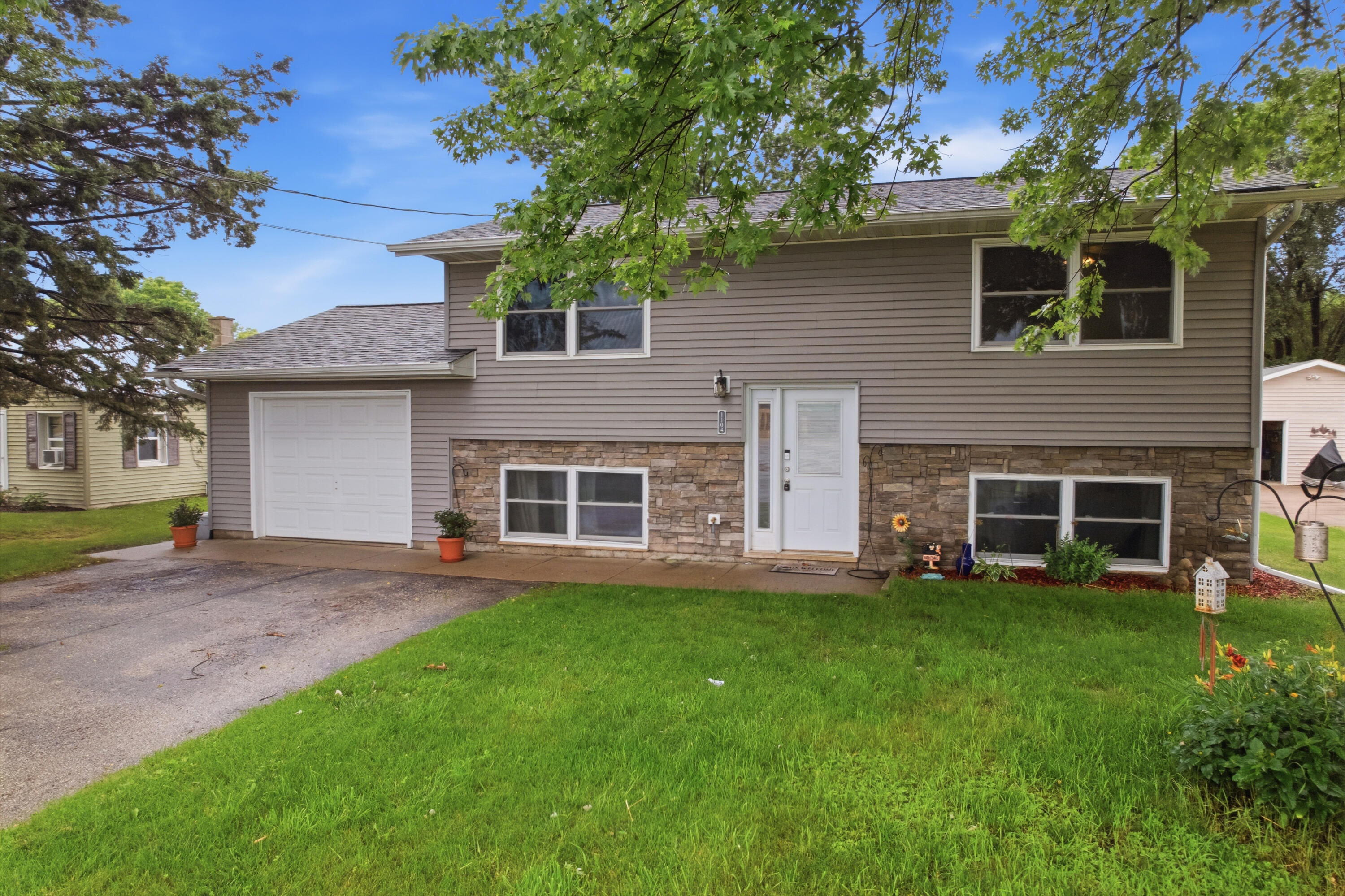 1104 Walrath Street Sparta, WI 54656 - Photo 1 of 26 1104 Walrath St (26)
