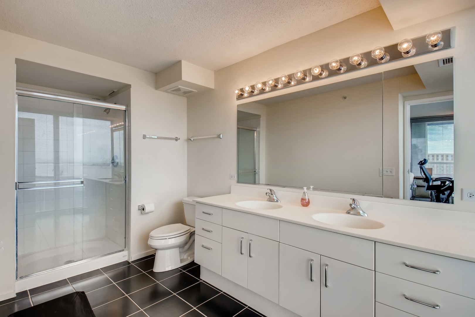 800 Elgin Road, Unit 1421 Evanston, IL 60201 - Photo 7 of 11