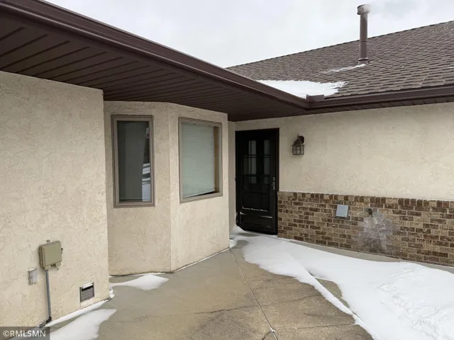 $310,000 | 1928 Vierling Drive East, Shakopee, MN 55379