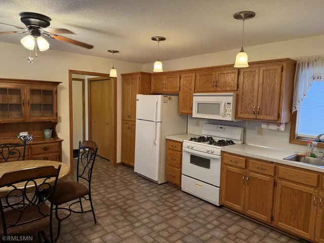 $310,000 | 1928 Vierling Drive East, Shakopee, MN 55379