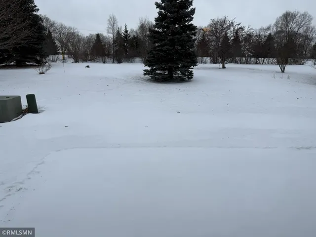 $310,000 | 1928 Vierling Drive East, Shakopee, MN 55379