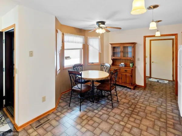 $310,000 | 1928 Vierling Drive East, Shakopee, MN 55379