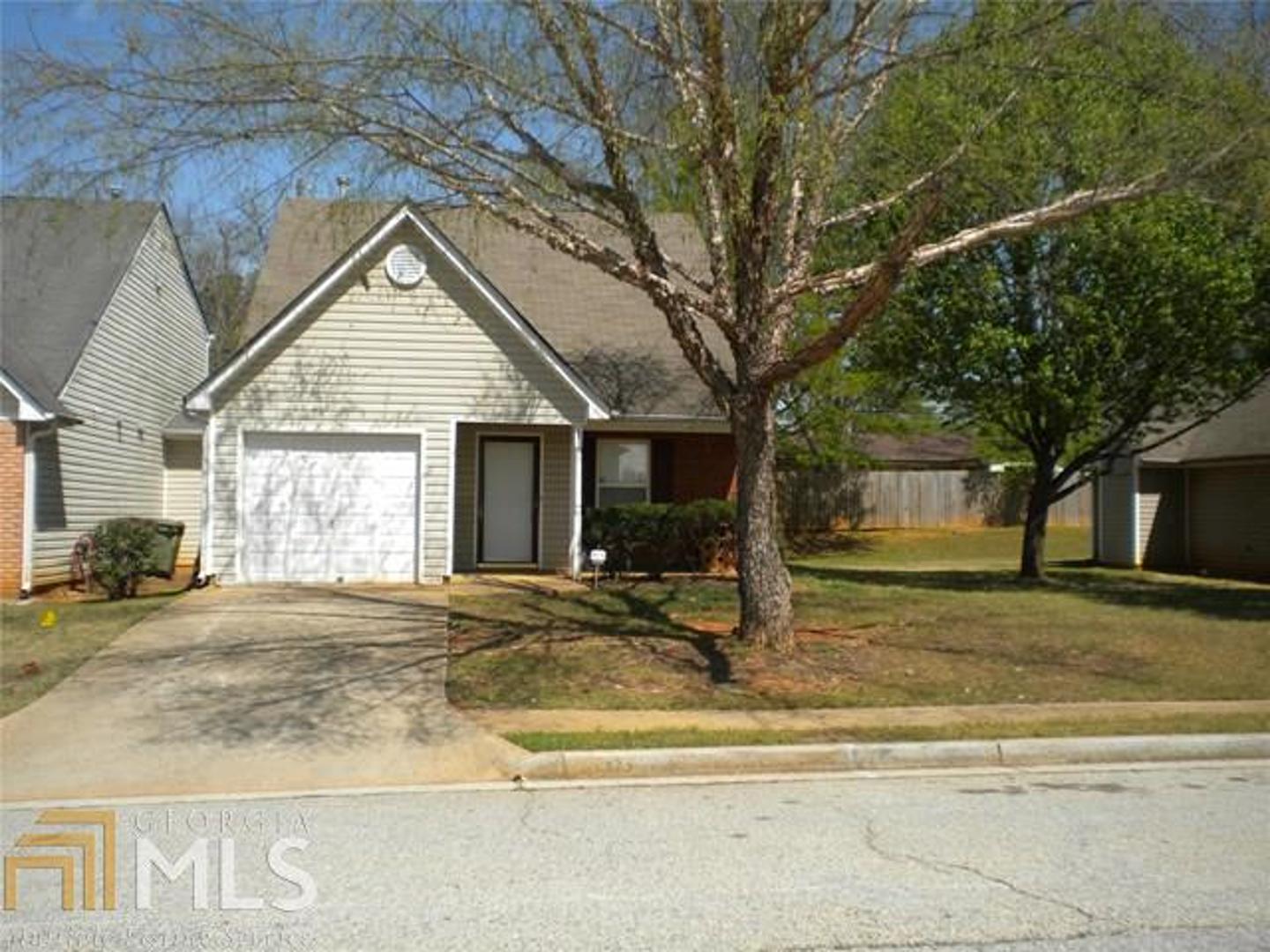 175 Lakeside Circle Covington, GA 30016 - Photo 1 of 1 Gallery Image 1