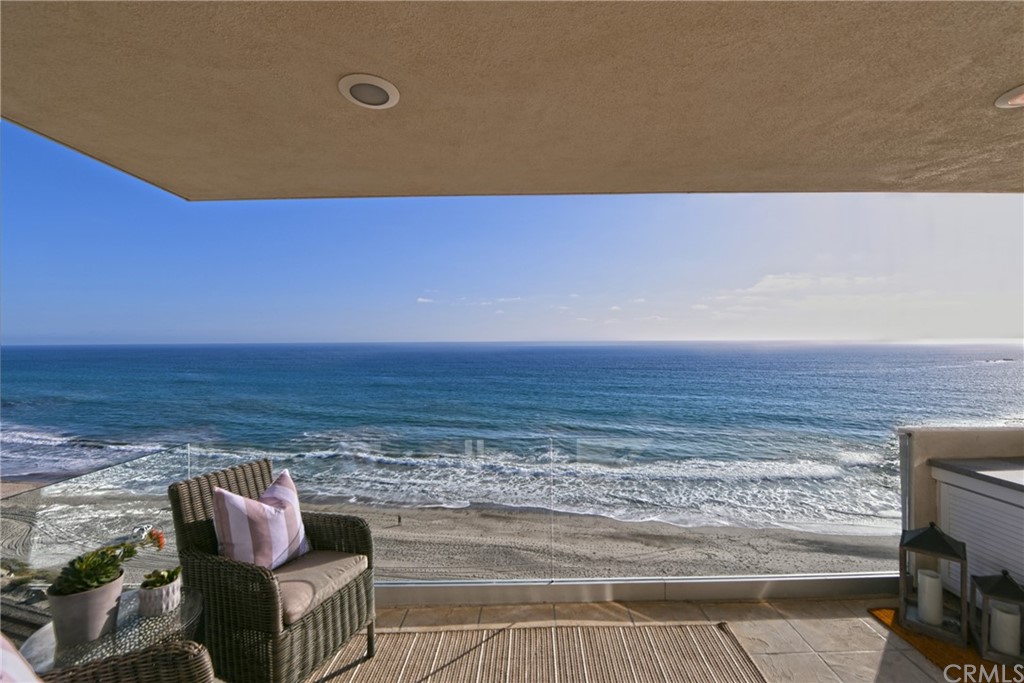 267 Avenida Lobeiro, Unit E San Clemente, CA 92672 - Photo 12 of 56 a view of floor in front of a house