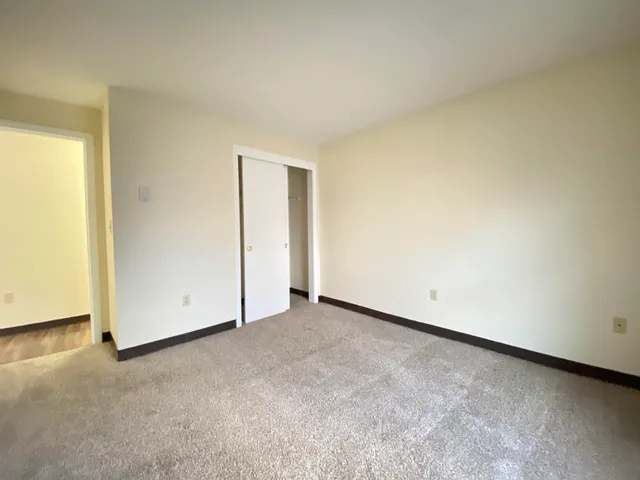 $1,810 | 155 Eastern Avenue, Unit 302, Manchester, NH 03104