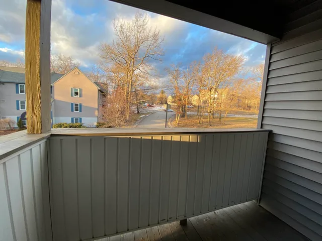 $1,810 | 155 Eastern Avenue, Unit 302, Manchester, NH 03104