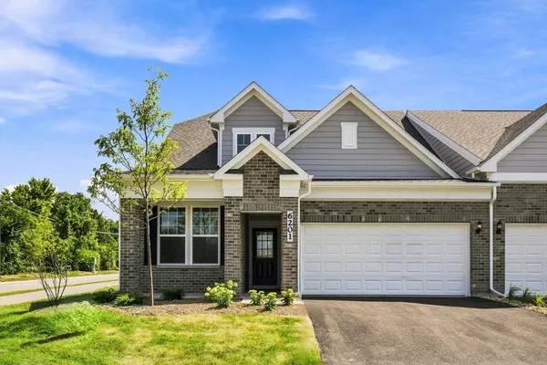 $699,990 | 6201 Links Drive, Unit 24001, Woodridge, IL 60517