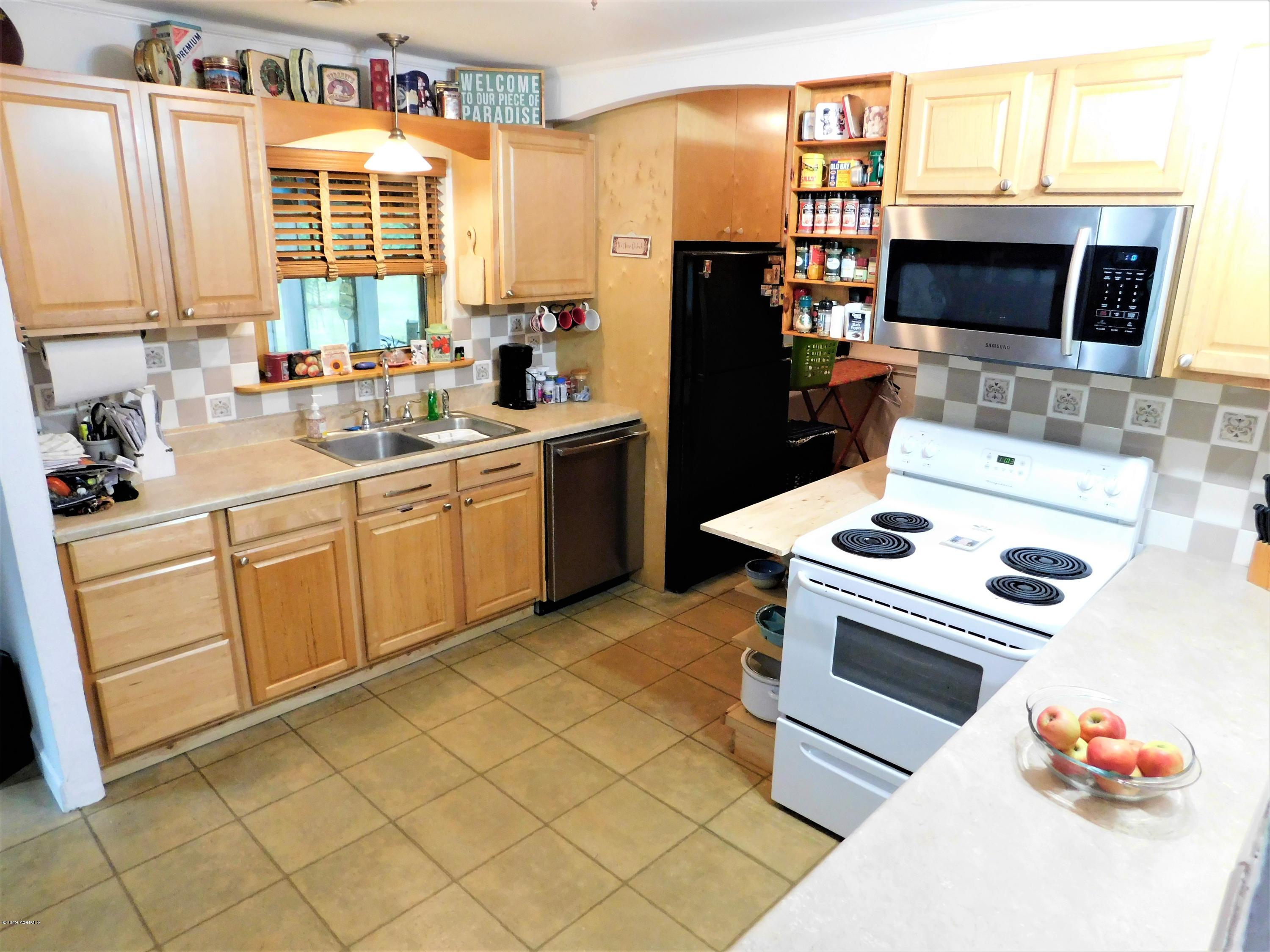 1610 Ritter Circle Port Royal, SC 29935 - Photo 11 of 50 11 - Kitchen