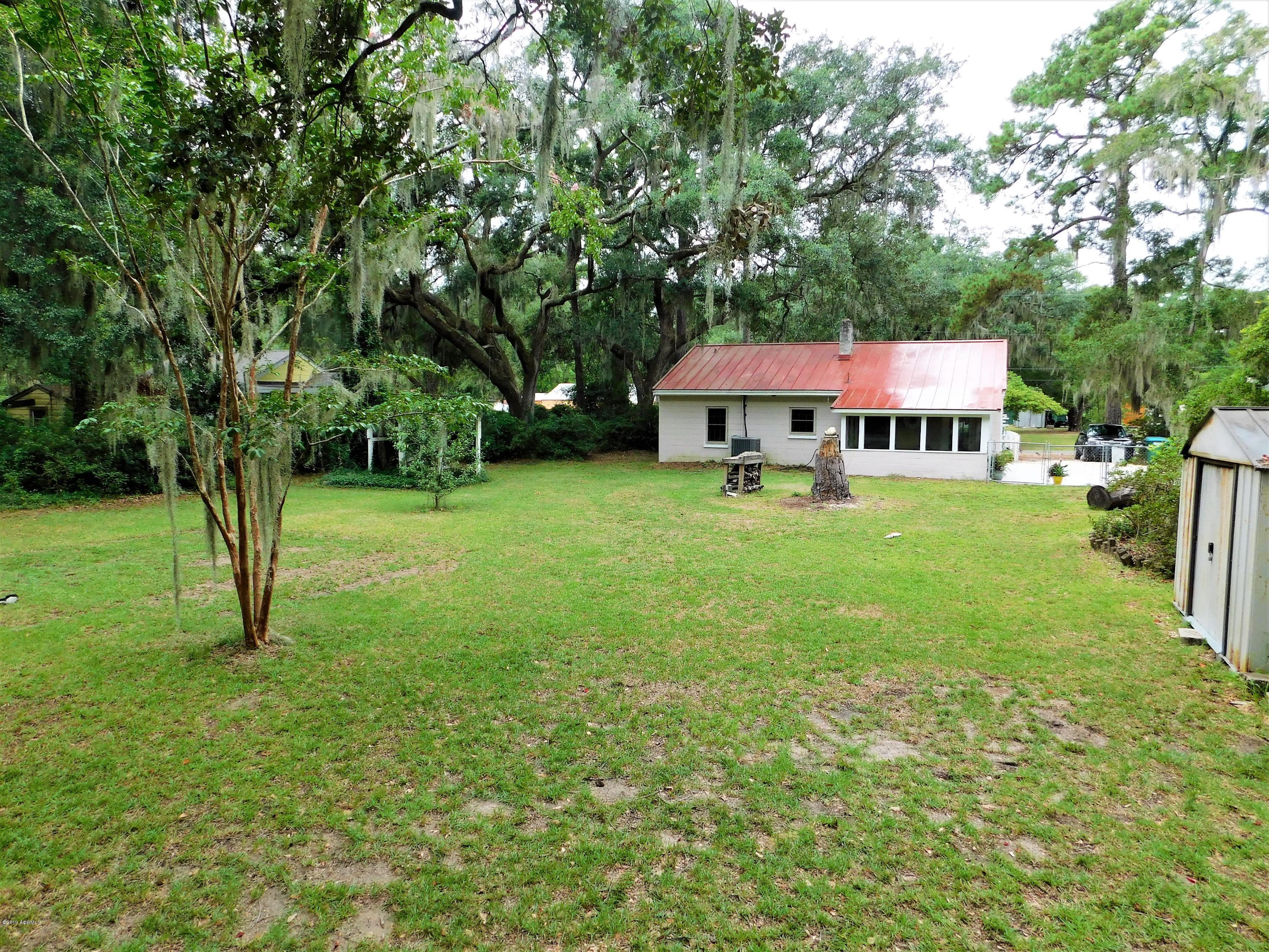1610 Ritter Circle Port Royal, SC 29935 - Photo 4 of 50 04 - Backyard