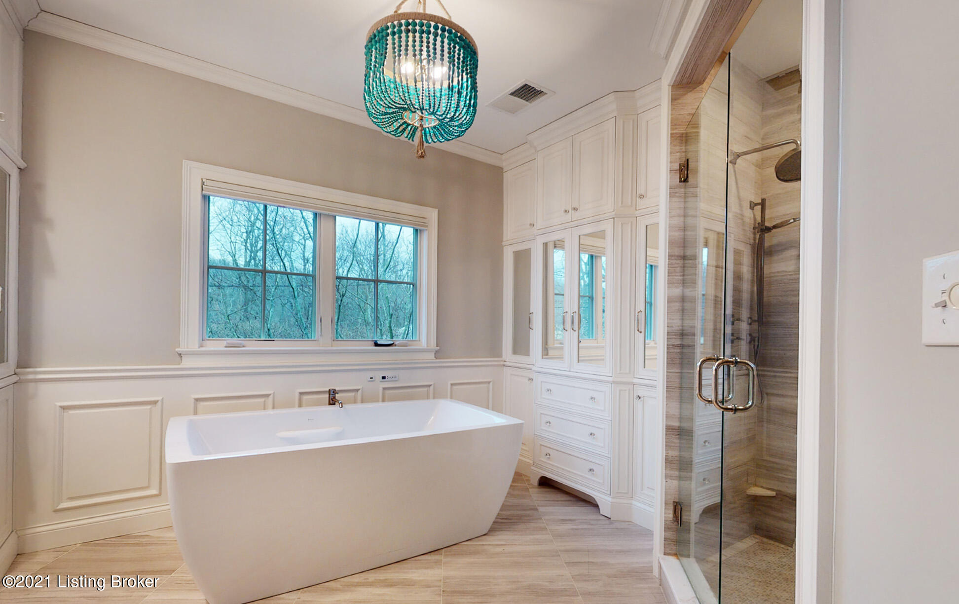 2404 Belknap Beach Road Prospect, KY 40059 - Photo 52 of 98 Primary bathroom