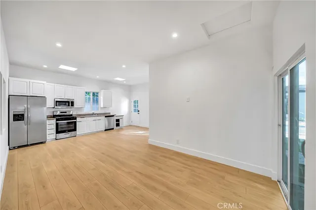 $2,999,000 | 4390 Irvine Avenue, Studio City, CA 91604