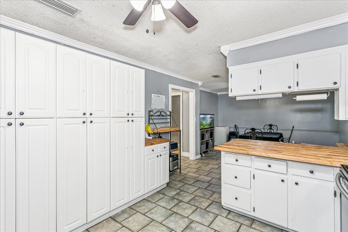 5331 Kenneth Road Milton, FL 32583 - Photo 13 of 33
