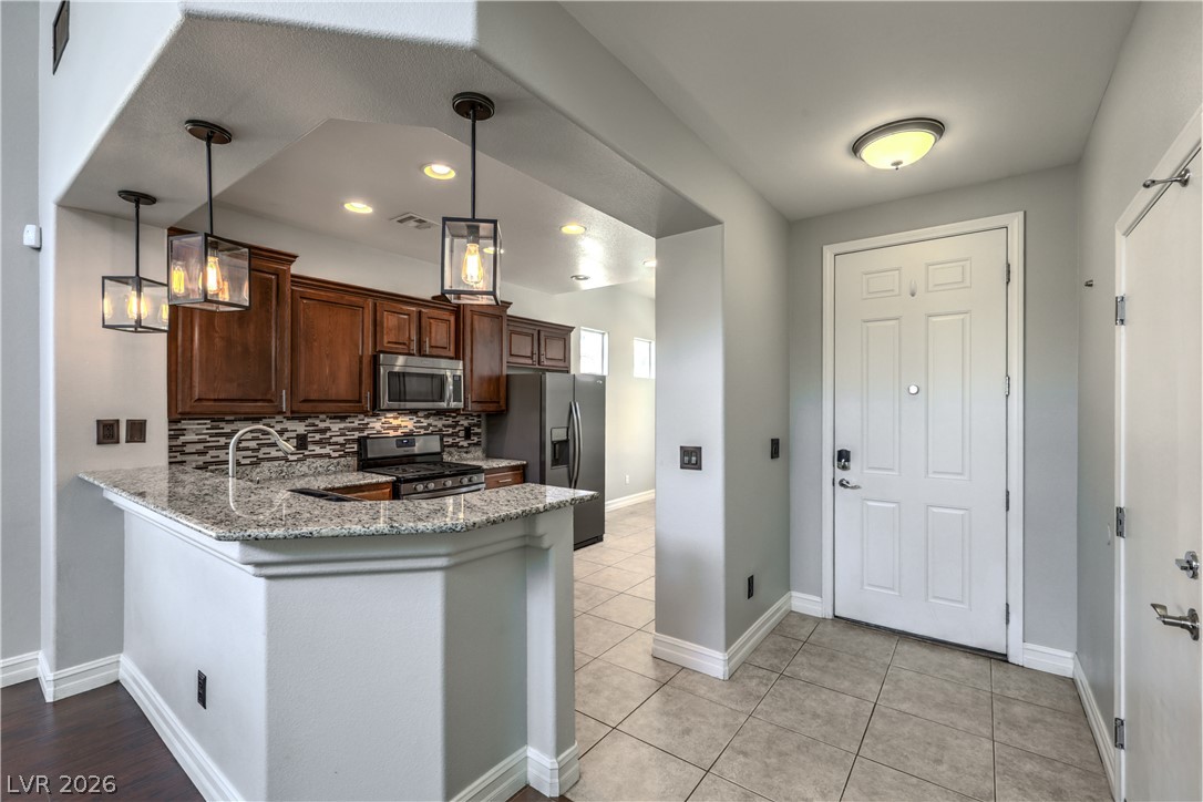 10731 Drake Ridge Avenue Las Vegas, NV 89166 - Photo 9 of 43