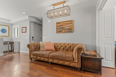 $1,249,000 | 4083 Lamont Street, San Diego, CA 92109