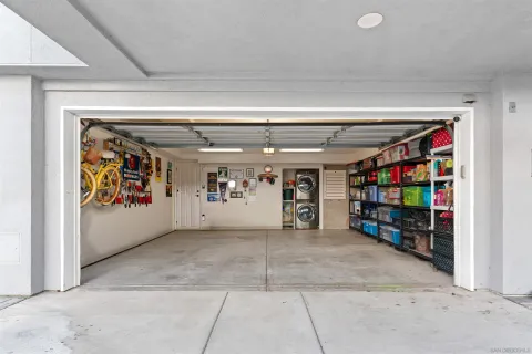 $1,249,000 | 4083 Lamont Street, San Diego, CA 92109