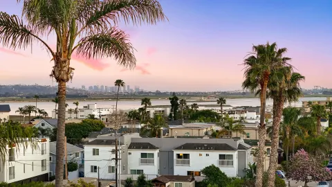 $1,249,000 | 4083 Lamont Street, San Diego, CA 92109