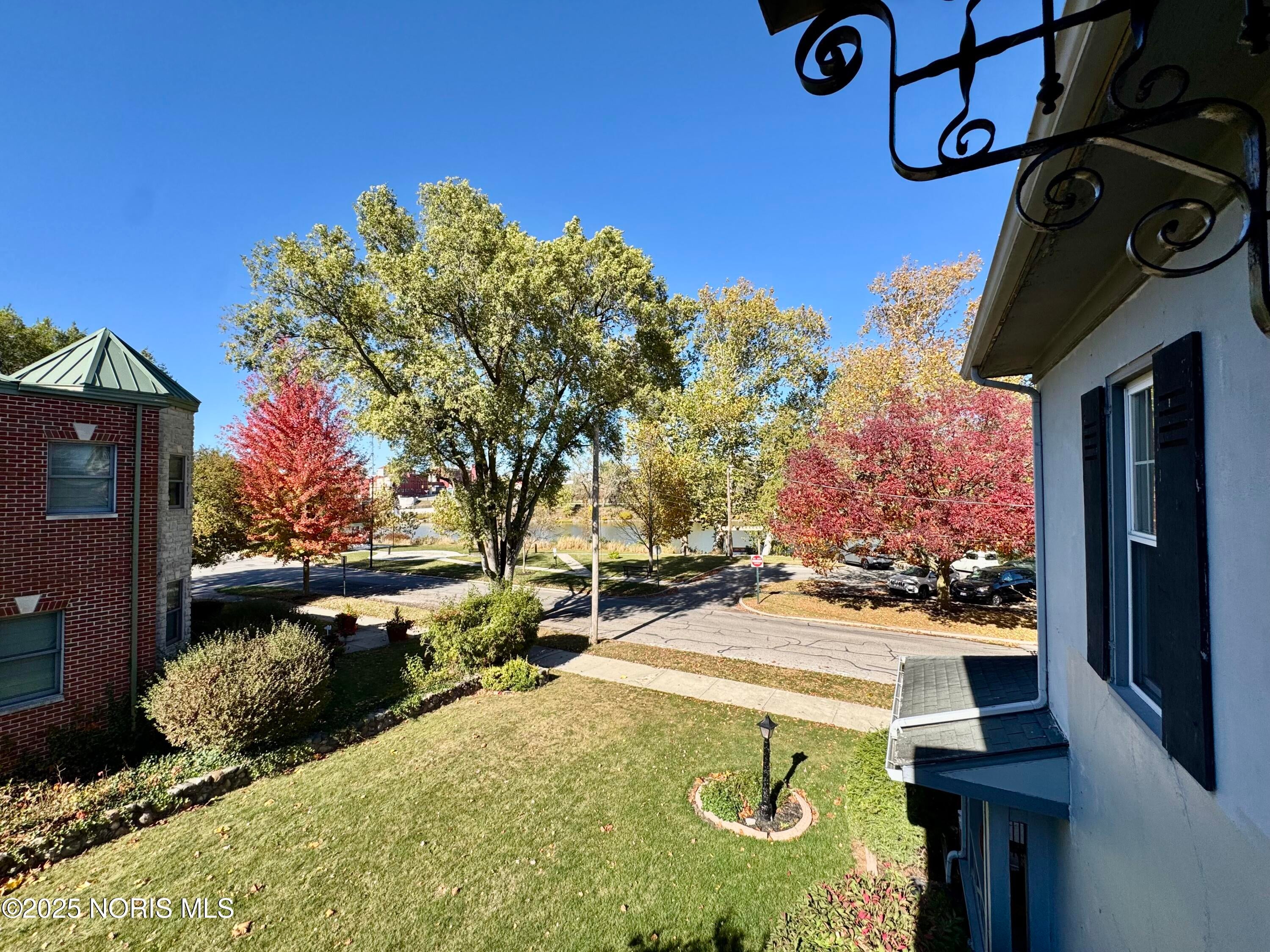 415 Fort Street Defiance, OH 43512 - Photo 26 of 41 Roof Top Deck View