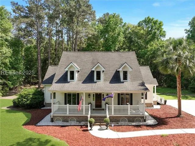 $824,999 | 604 Ashdale Drive, Beaufort, SC 29907