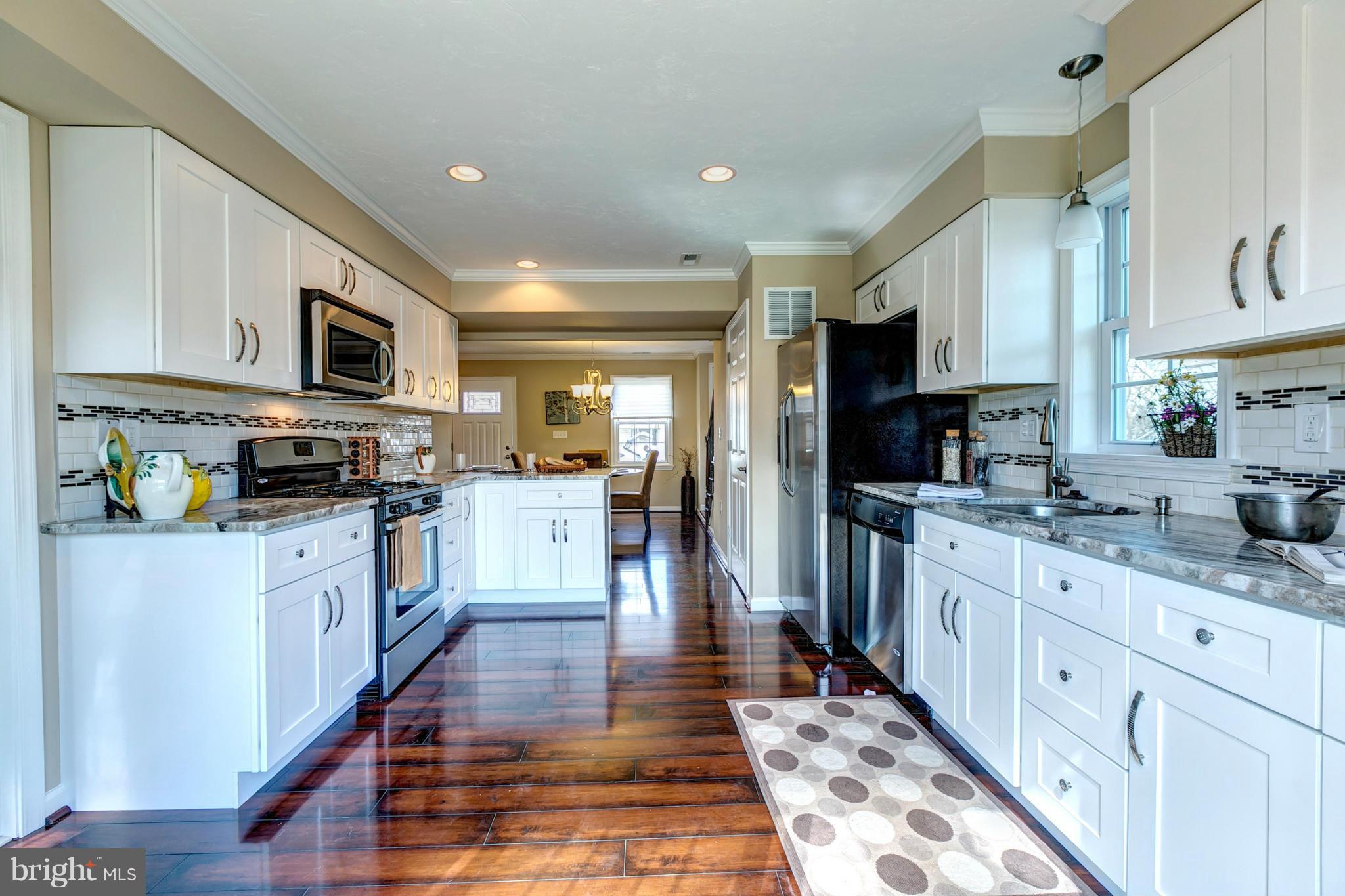 10 Orville Road Baltimore, MD 21221 - Photo 11 of 30 Gorgeous Granite Kitchen Countertops