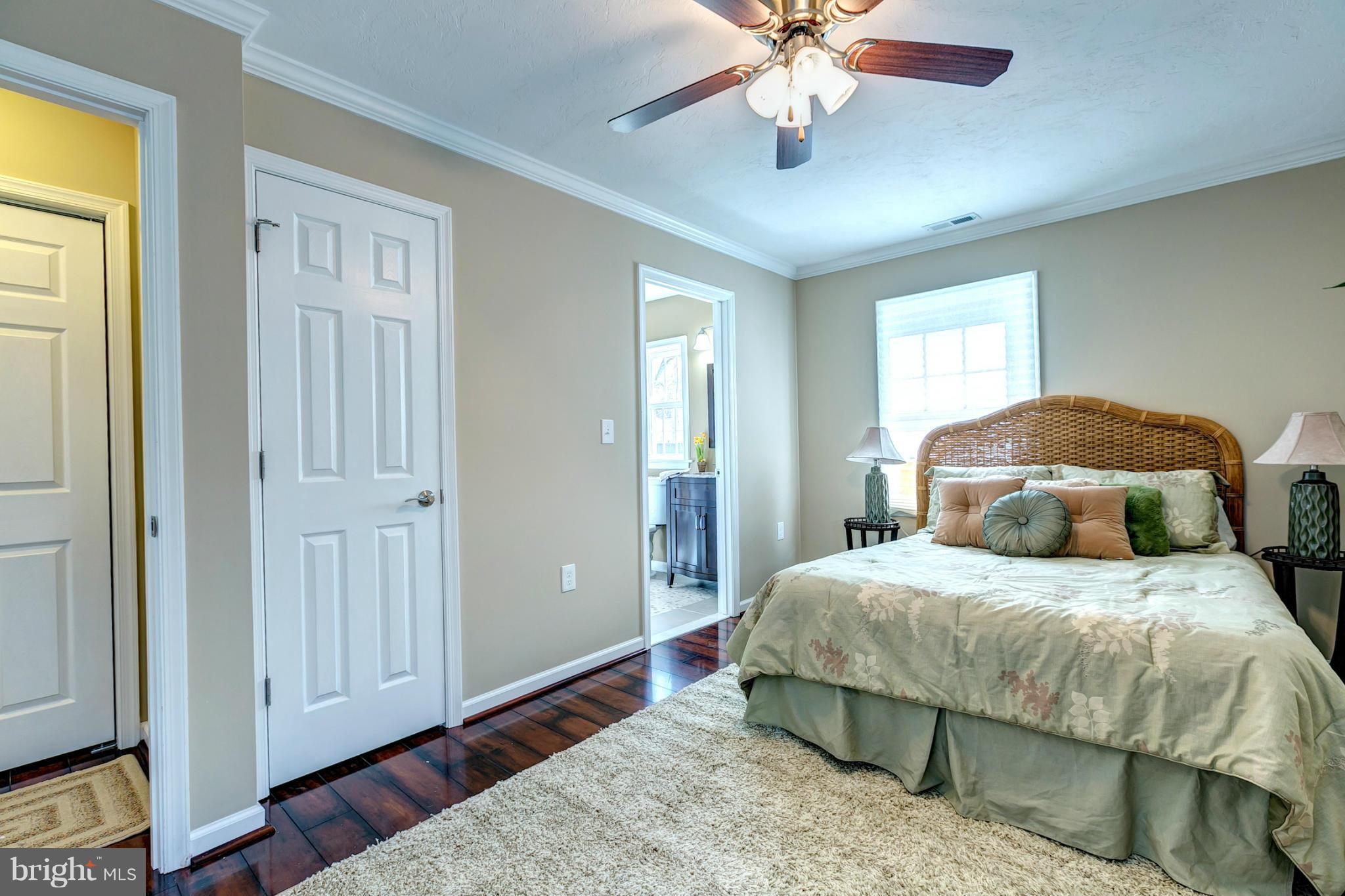 10 Orville Road Baltimore, MD 21221 - Photo 14 of 30 Relaxing Master WIth En Suite Bathroom