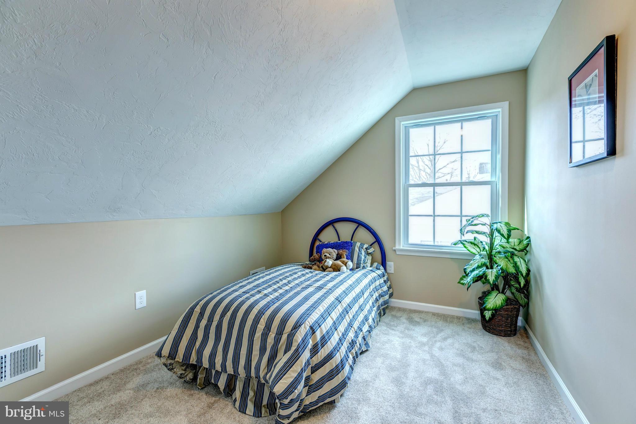 10 Orville Road Baltimore, MD 21221 - Photo 20 of 30 Charming Bedroom