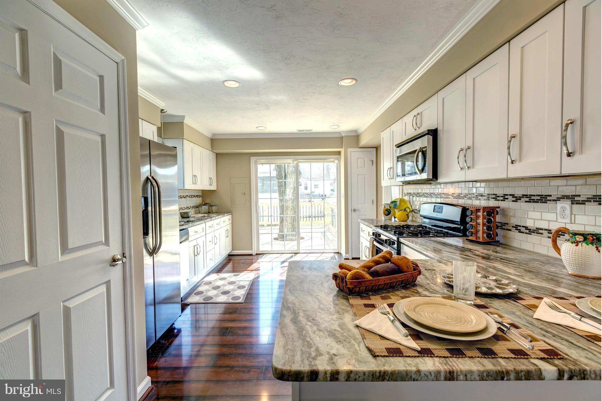 10 Orville Road Baltimore, MD 21221 - Photo 8 of 30 Dreamy Deluxe Kitchen